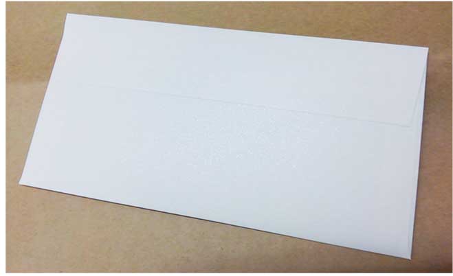 特殊紙「ミランダ」を使用したカマス型封筒サンプル